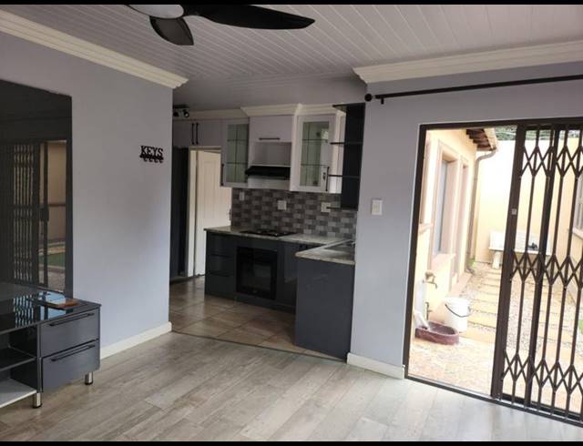 3 BEDROOM HOUSE FOR SALE IN KENSINGTON